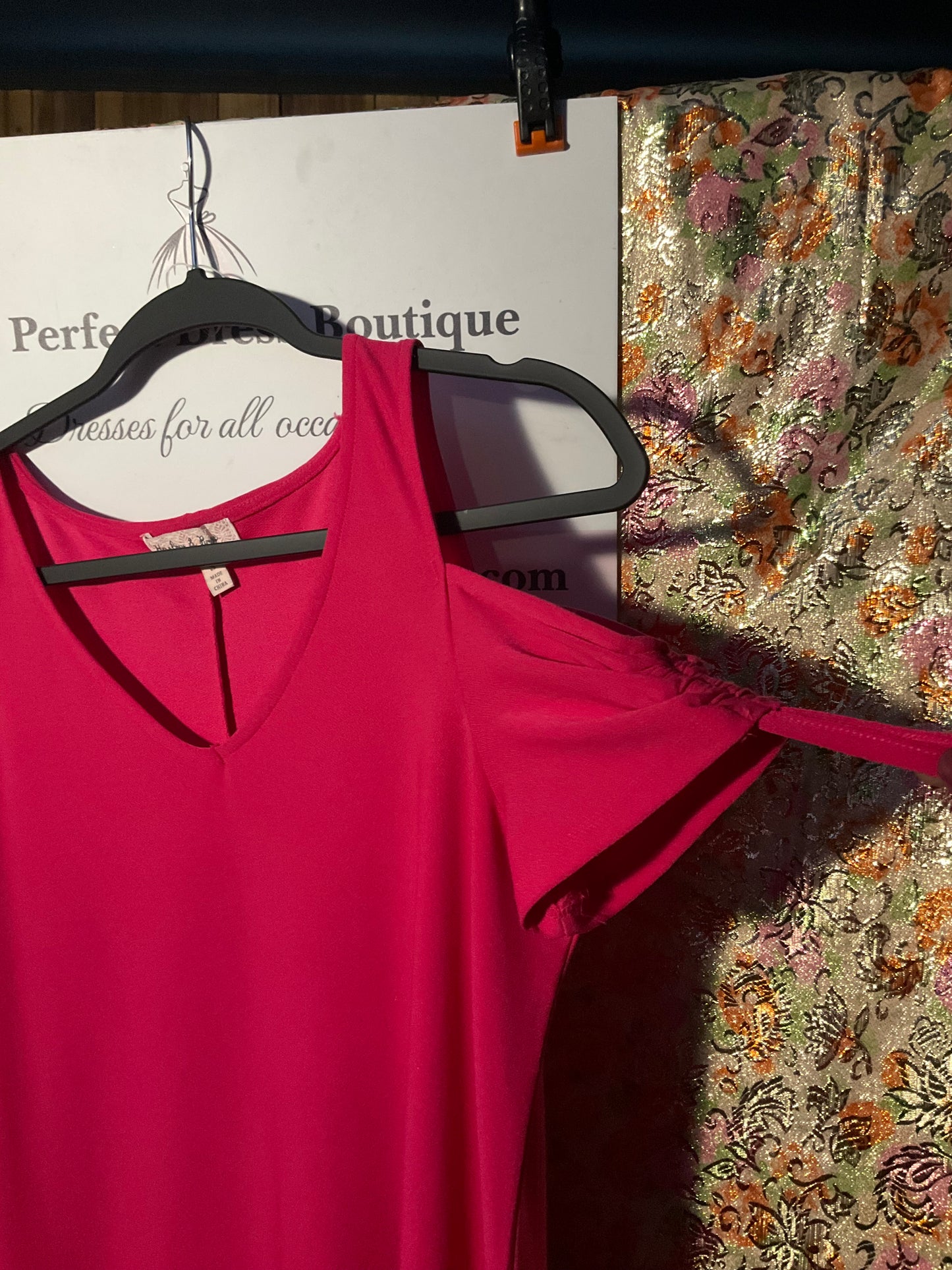 Pink Summer dress with cutout shoulders