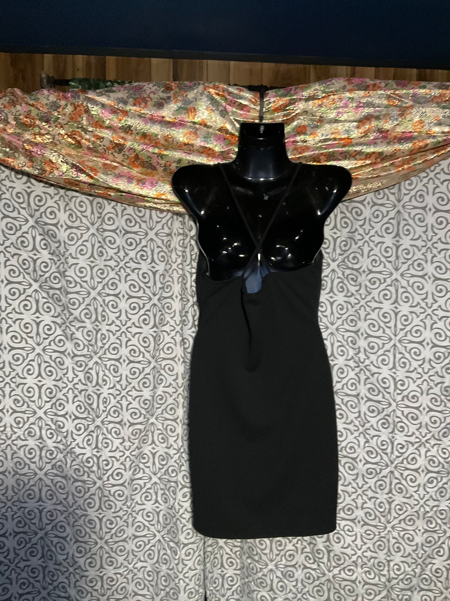Short black dress with red roses